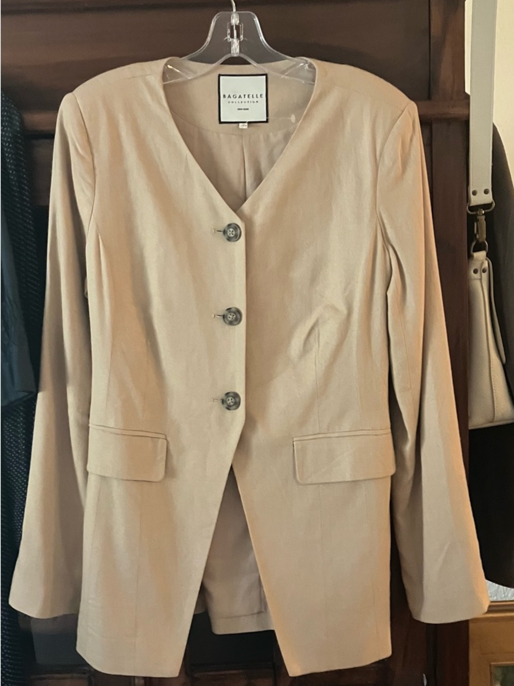 BAGATELLE New Women's Rayon/Linen Three-Button V-Neck Blazer